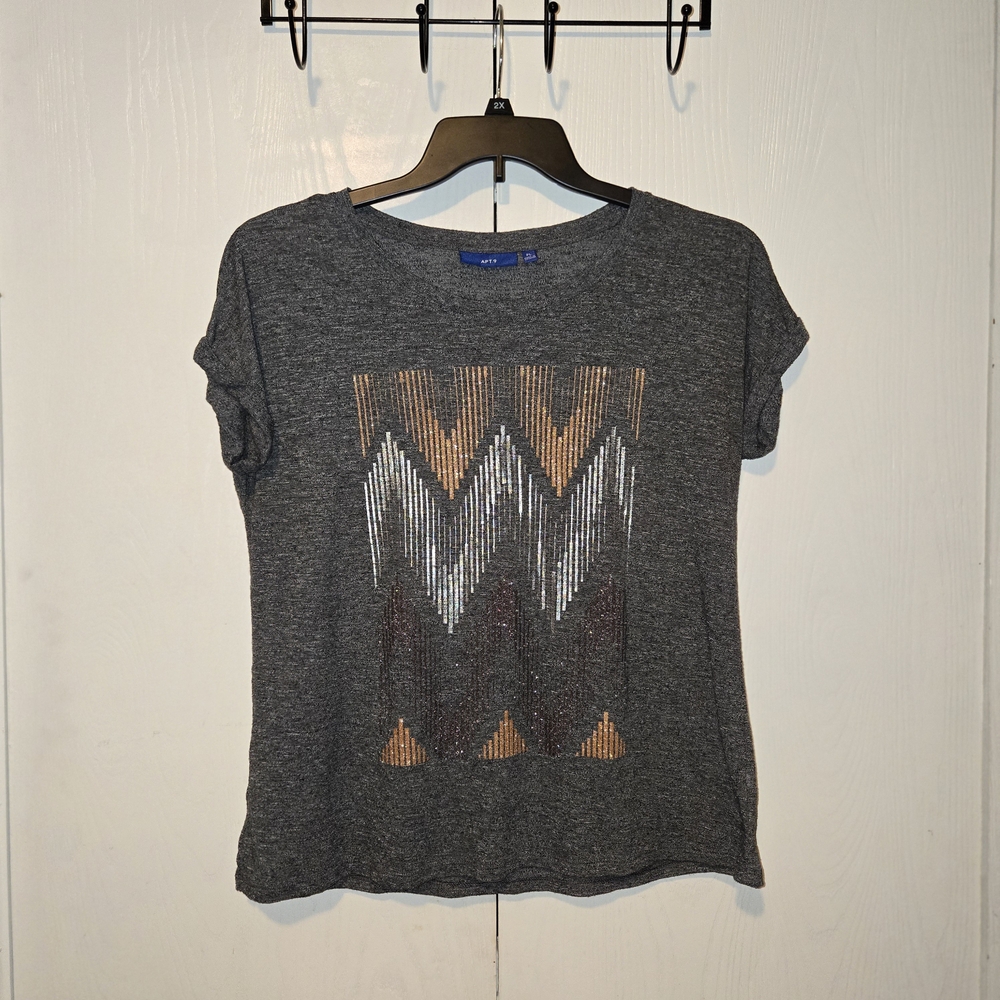 APT. 9 Petite Large Gray Graphic T-Shirt